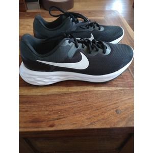 NIKE REVOLUTION US 9 Women's Athletic Running Shoes NEW